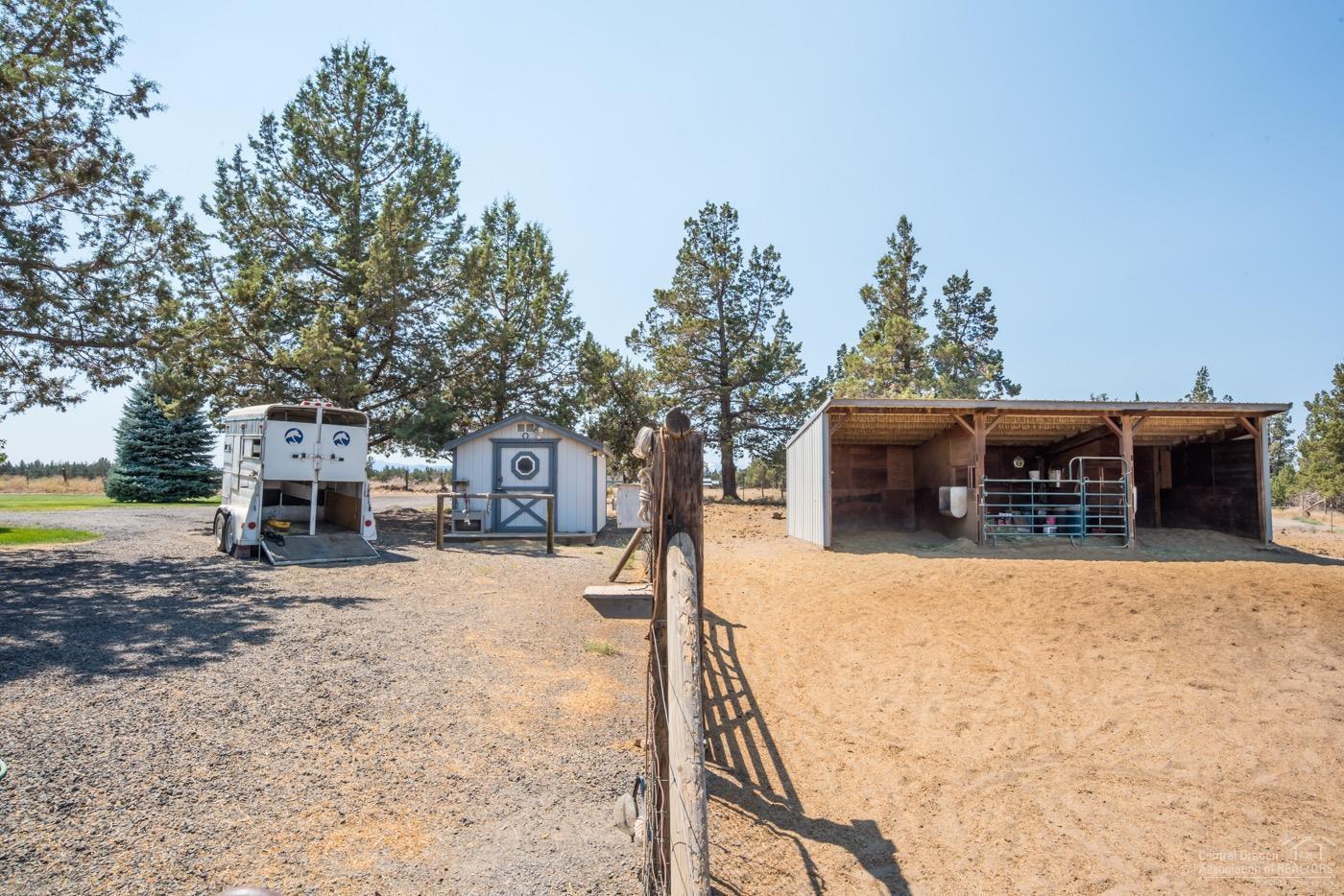 63656 Cricketwood Road Bend, OR 97701 - Photo 21 of 24 Tack Room and Stalls