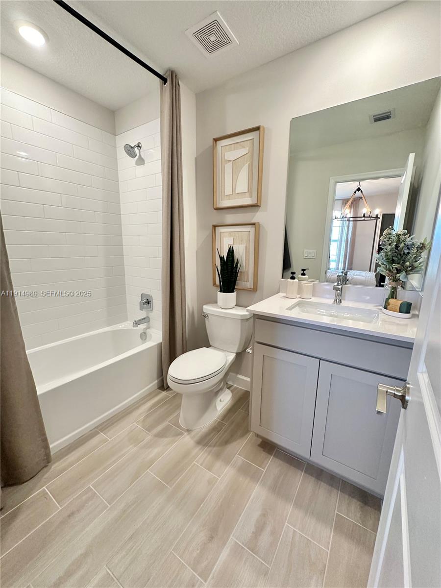 19689 Whispering Creek Road Loxahatchee, FL 33470 - Photo 20 of 38