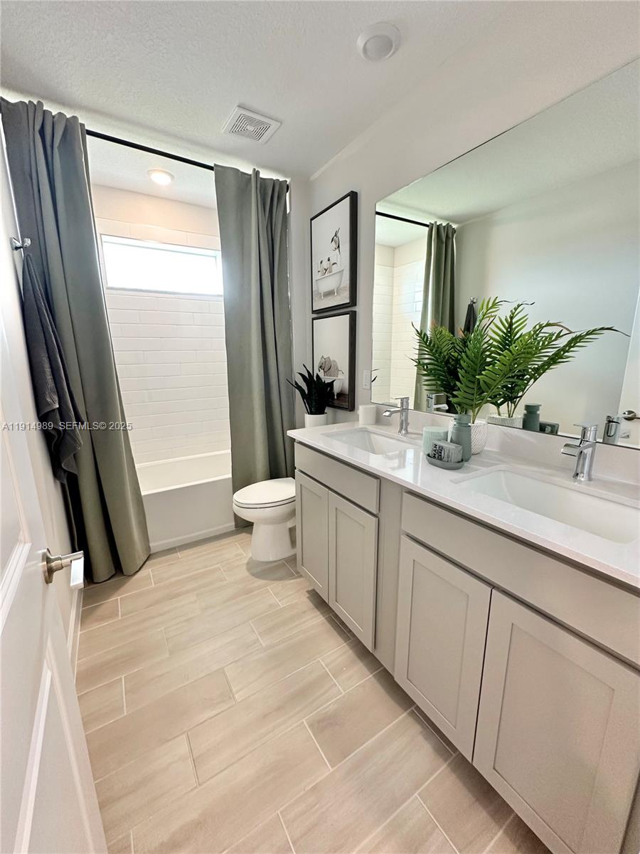 19689 Whispering Creek Road Loxahatchee, FL 33470 - Photo 24 of 38