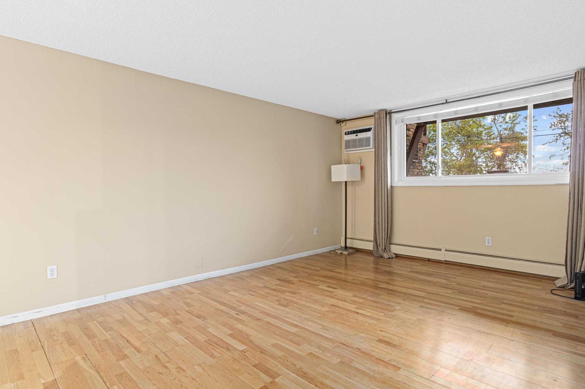 520 Ridgewood Avenue, Unit 3 Minneapolis, MN 55403 - Photo 10 of 15