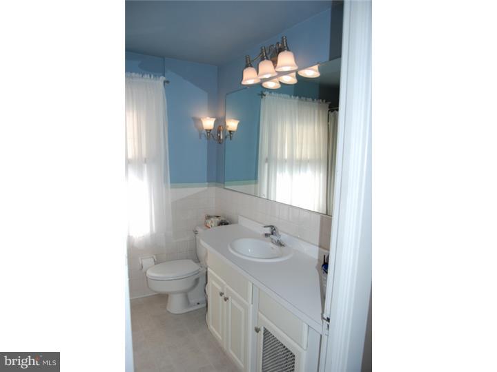 115 Broadview Road Springfield, PA 19064 - Photo 20 of 25 Bathroom