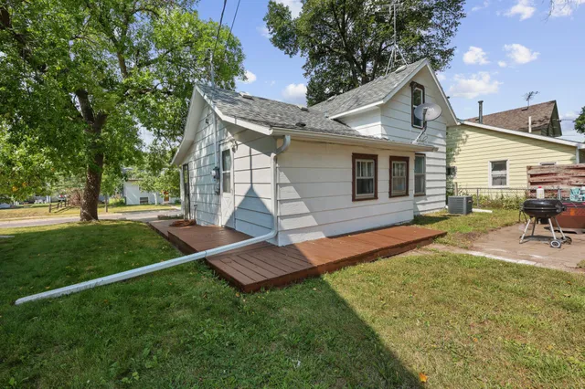 $178,900 | 424 23rd Avenue North, St. Cloud, MN 56303