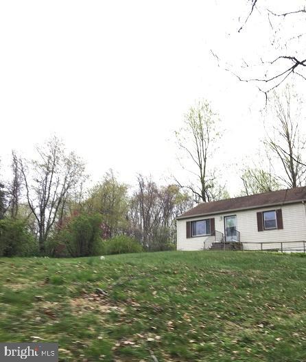 2039 Long Corner Road Mount Airy, MD 21771 - Photo 2 of 23 Front