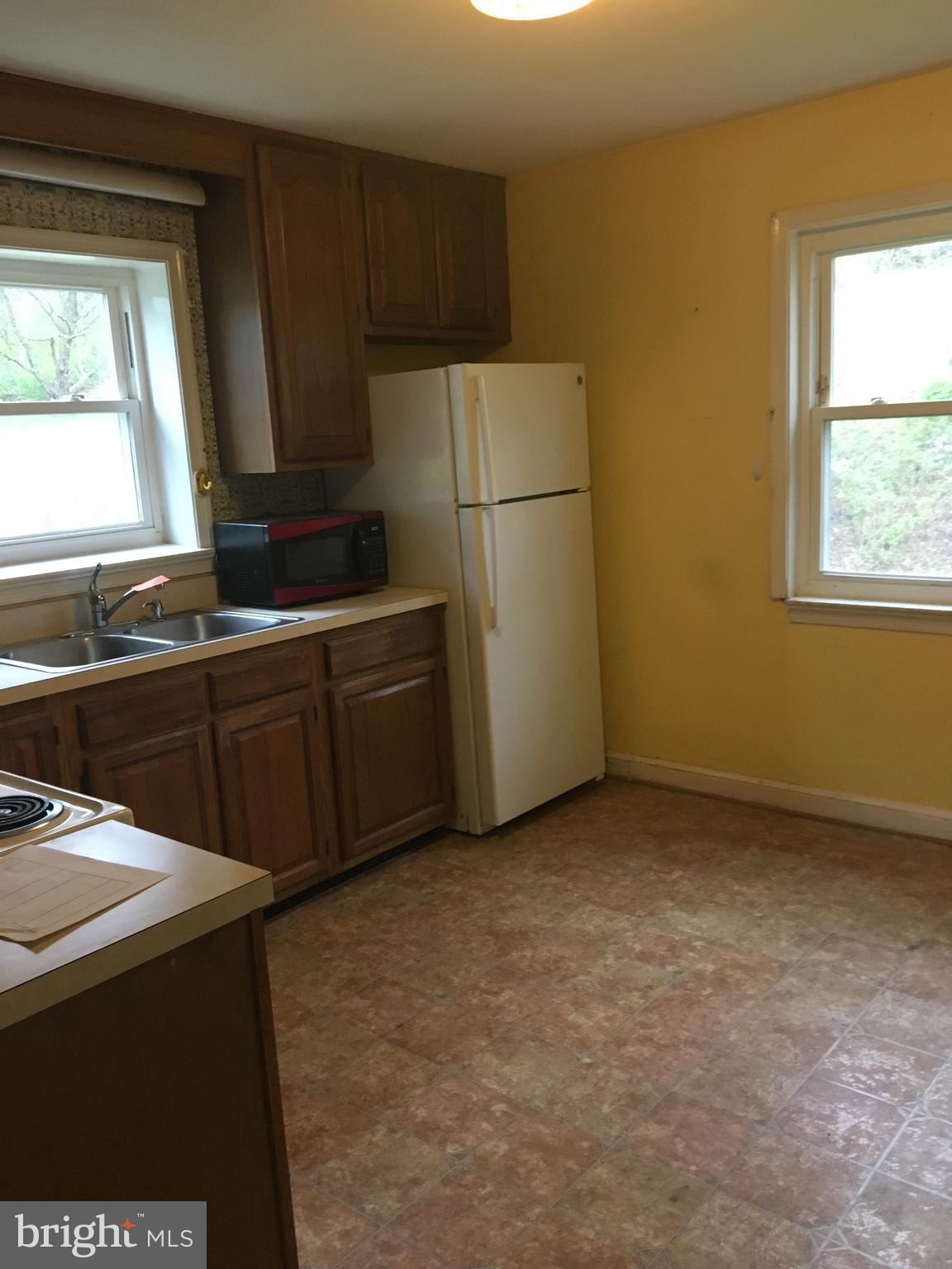 2039 Long Corner Road Mount Airy, MD 21771 - Photo 10 of 23 Kitchen