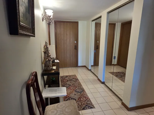 $230,000 | 475 Plum Creek Drive, Unit 206, Wheeling, IL 60090