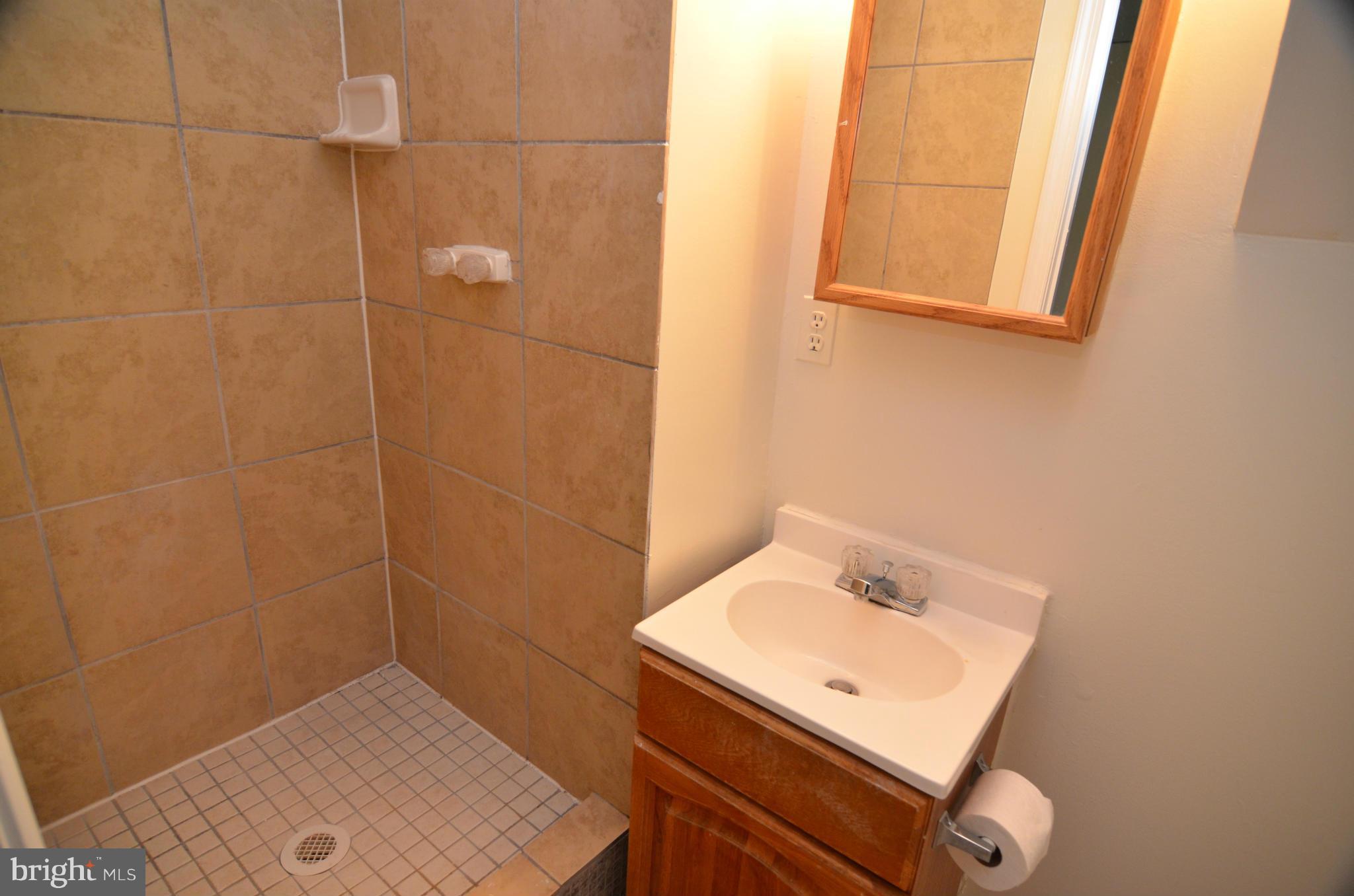 15808 Haynes Road Laurel, MD 20707 - Photo 29 of 30 Bath