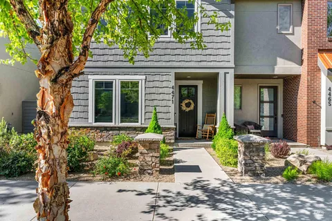 $720,000 | 4471 East Parkcenter Boulevard, Boise, ID 83716
