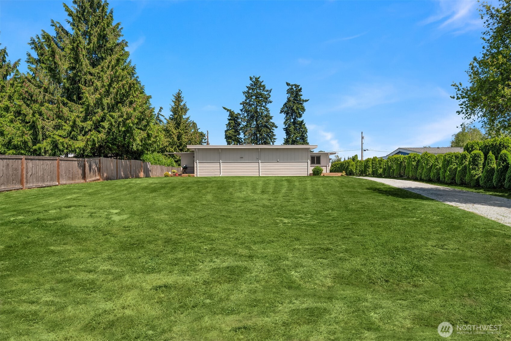 12018 Gibson Road Everett, WA 98204 - Photo 20 of 25