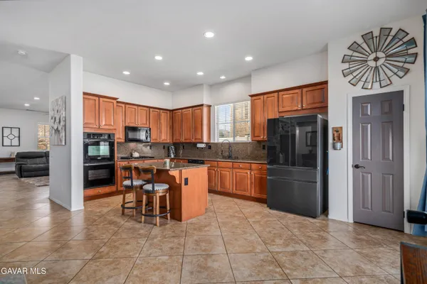 $585,000 | 907 Valerie Lane, Tehachapi, CA 93561