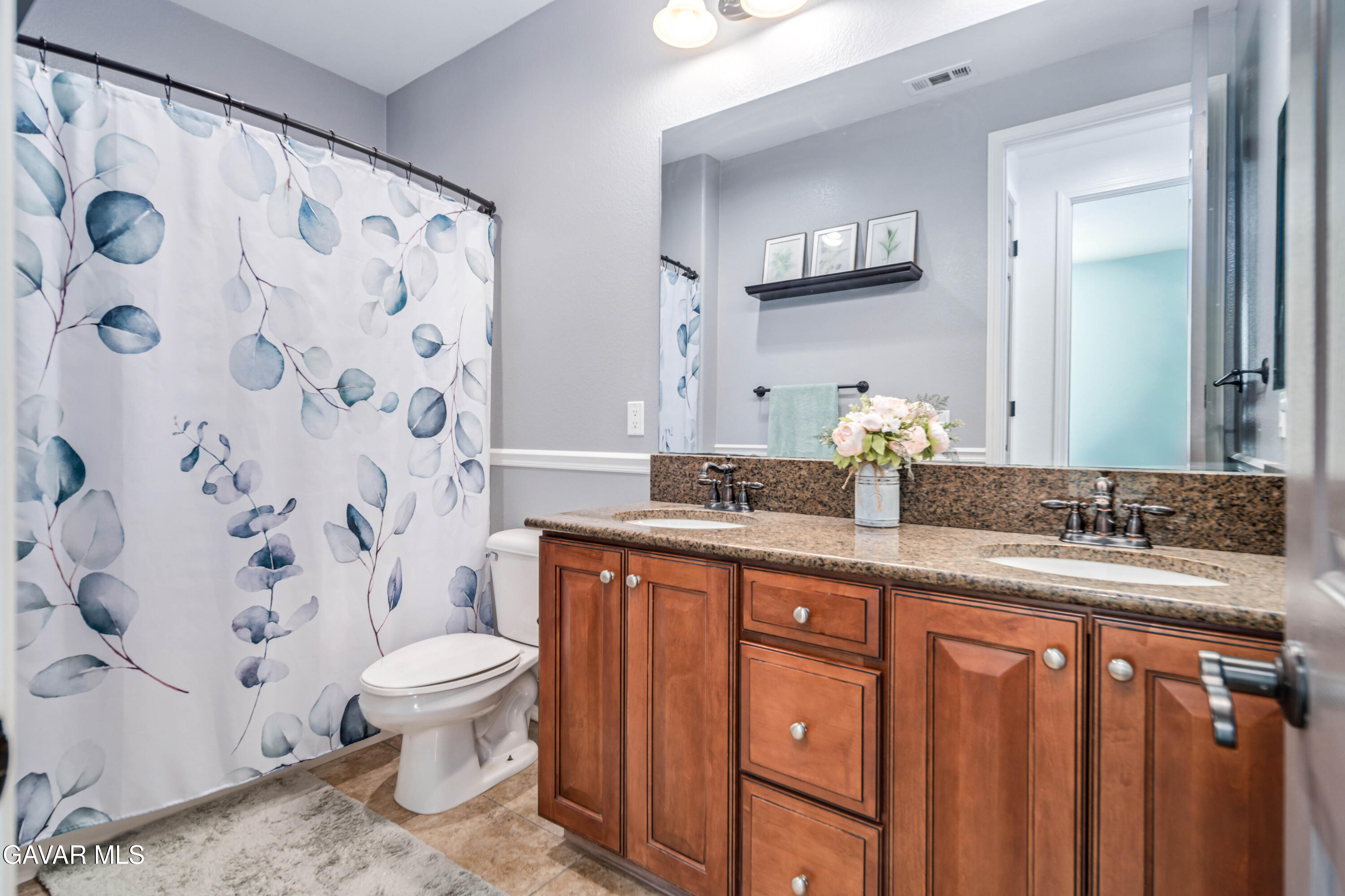 907 Valerie Lane Tehachapi, CA 93561 - Photo 35 of 48 Valerie-34