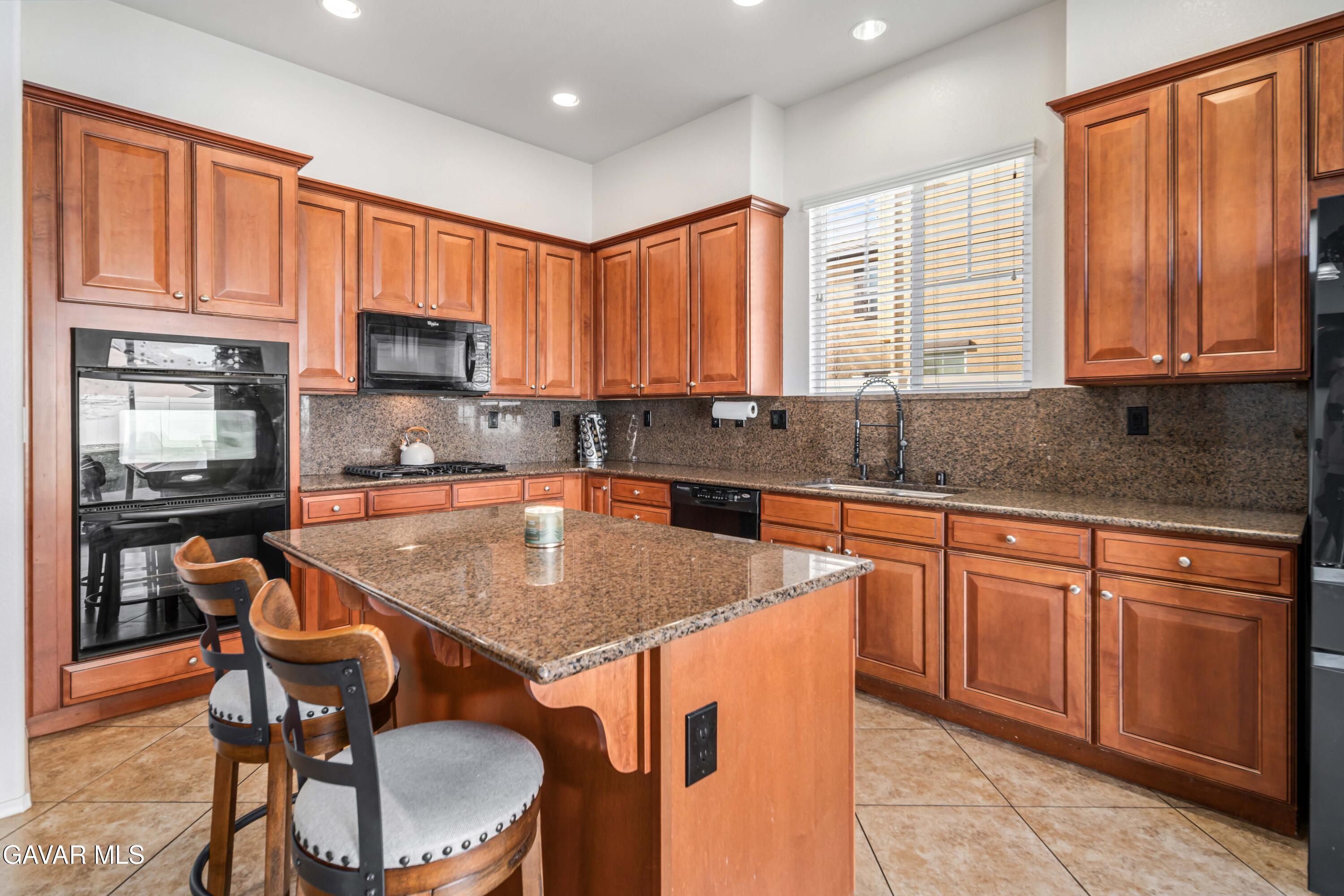 907 Valerie Lane Tehachapi, CA 93561 - Photo 46 of 48 Valerie-14