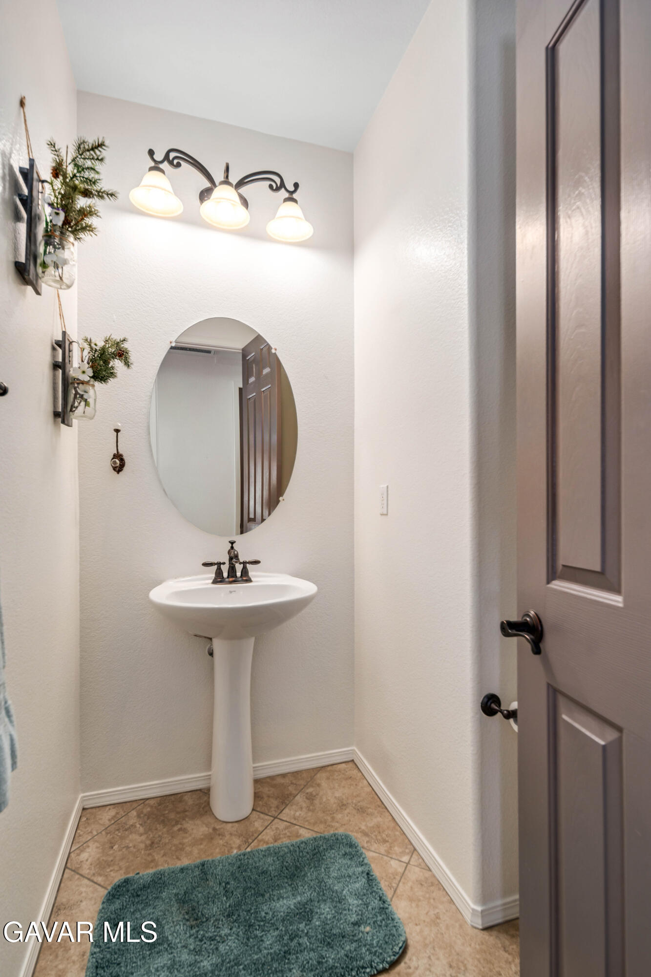 907 Valerie Lane Tehachapi, CA 93561 - Photo 48 of 48 Valerie-20