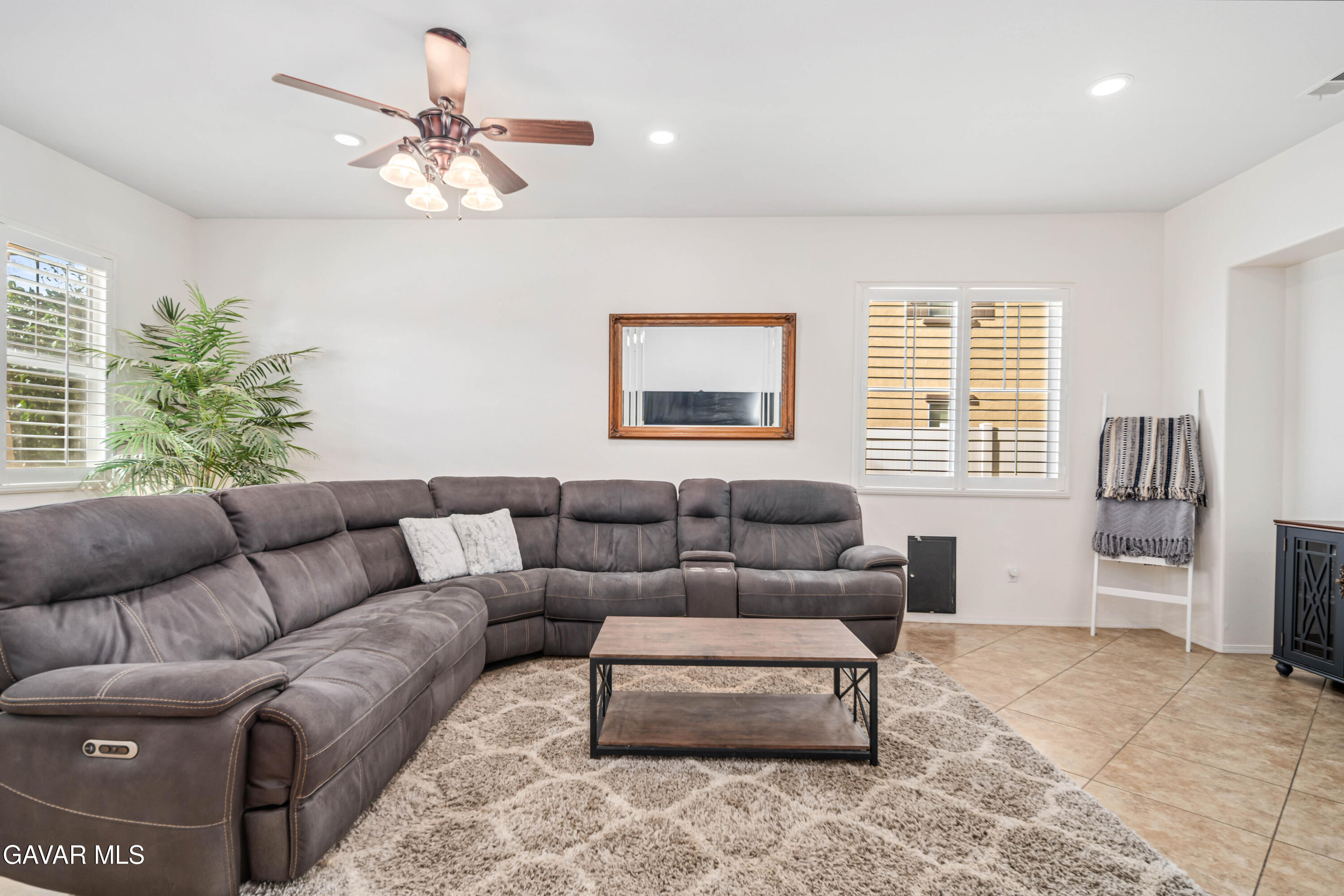 907 Valerie Lane Tehachapi, CA 93561 - Photo 8 of 48 Valerie-08