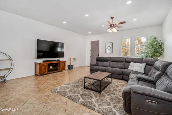 $585,000 | 907 Valerie Lane, Tehachapi, CA 93561