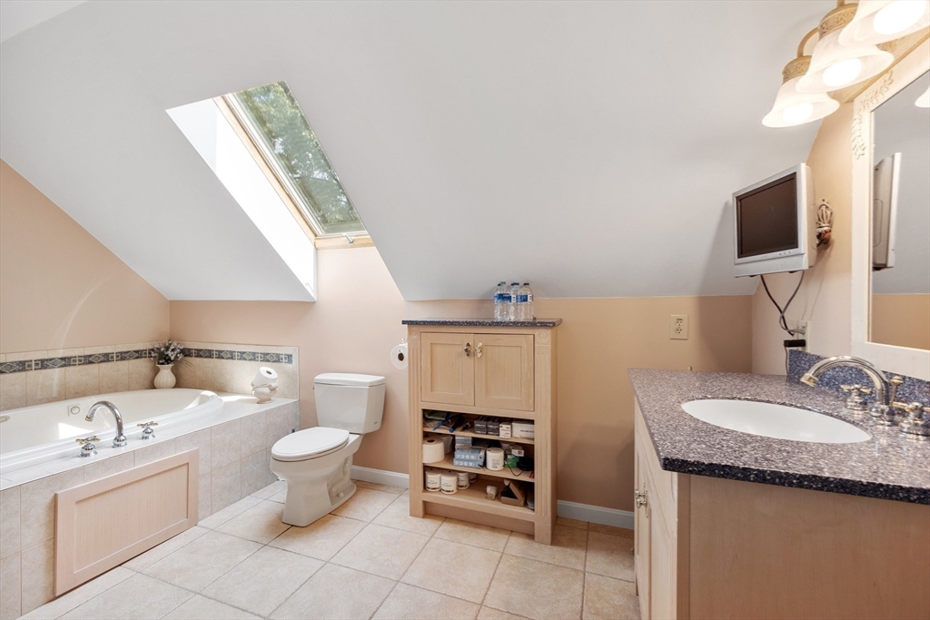 22 Svenson Road Shrewsbury, MA 01545 - Photo 28 of 42 Gallery Image 28