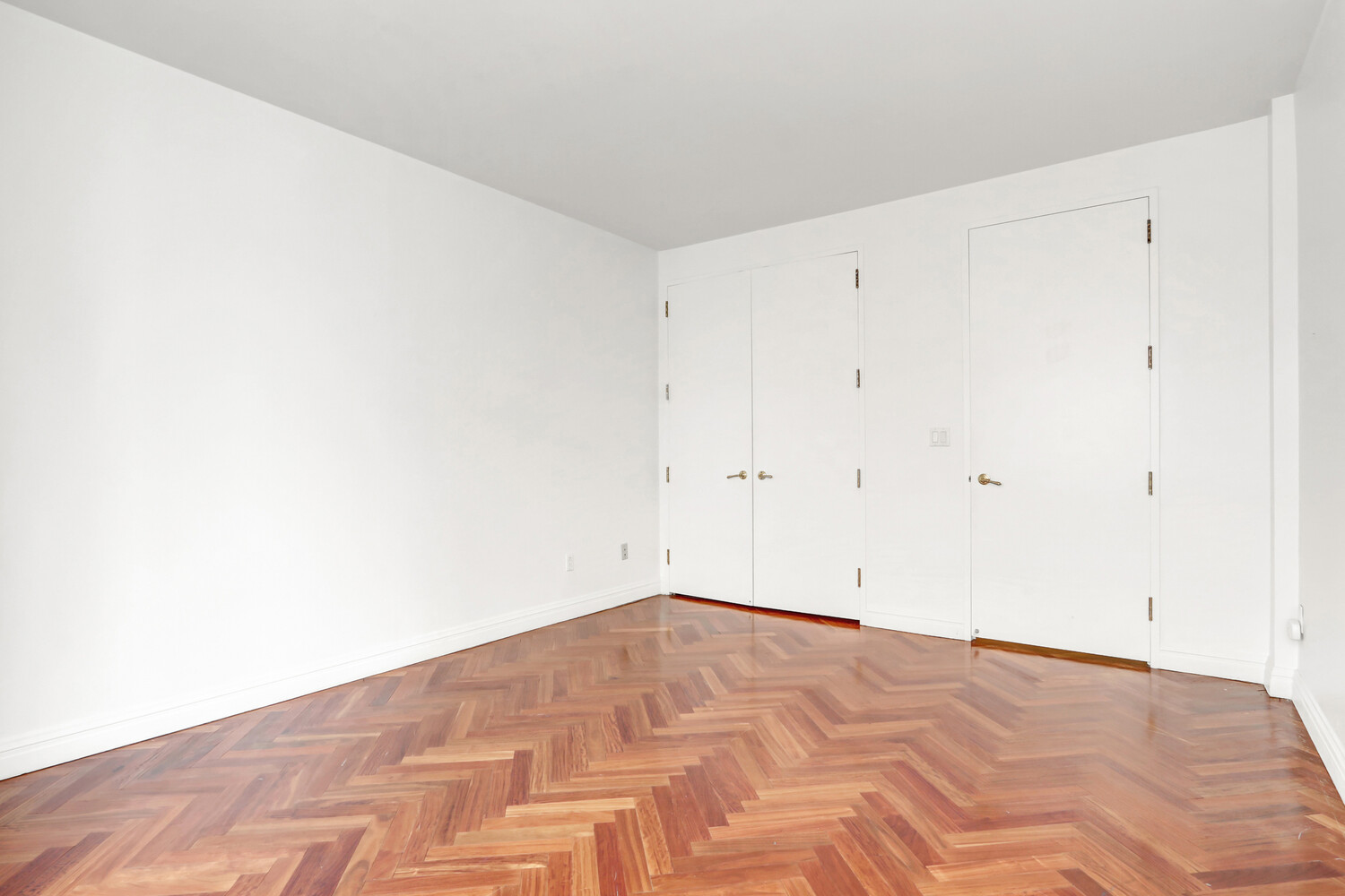 90 East End Avenue, Unit 10B Manhattan, NY 10028 - Photo 17 of 39 a view of empty room