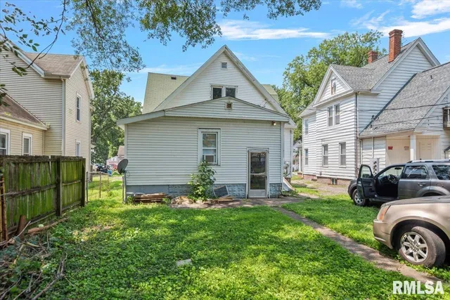 $130,000 | 1042 North 1st Street, Springfield, IL 62702