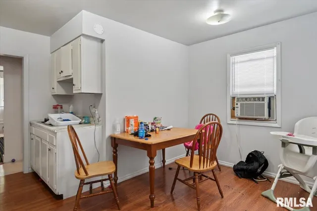 $130,000 | 1042 North 1st Street, Springfield, IL 62702