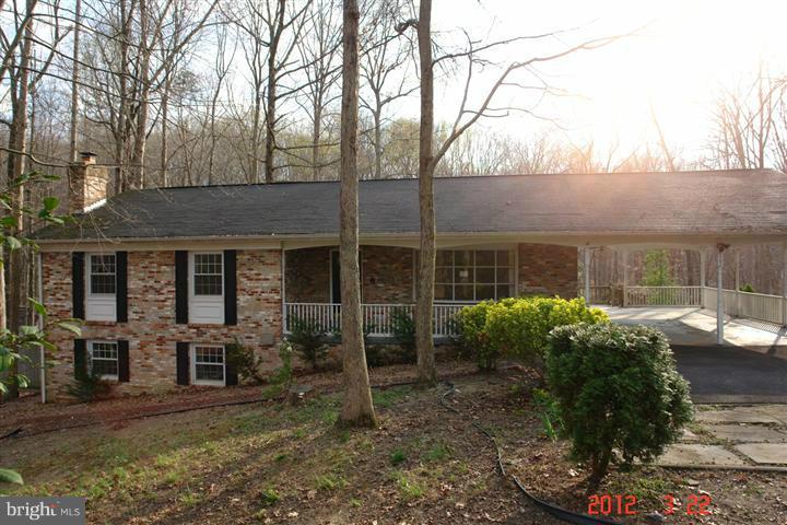 8062 Stillbrooke Road Manassas, VA 20112 - Photo 11 of 15 Exterior (Front)