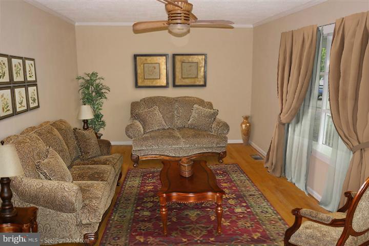 8062 Stillbrooke Road Manassas, VA 20112 - Photo 14 of 15 Living Room