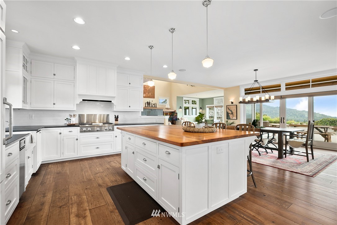 1803 Samish Crest Way Bellingham, WA 98229 - Photo 8 of 40