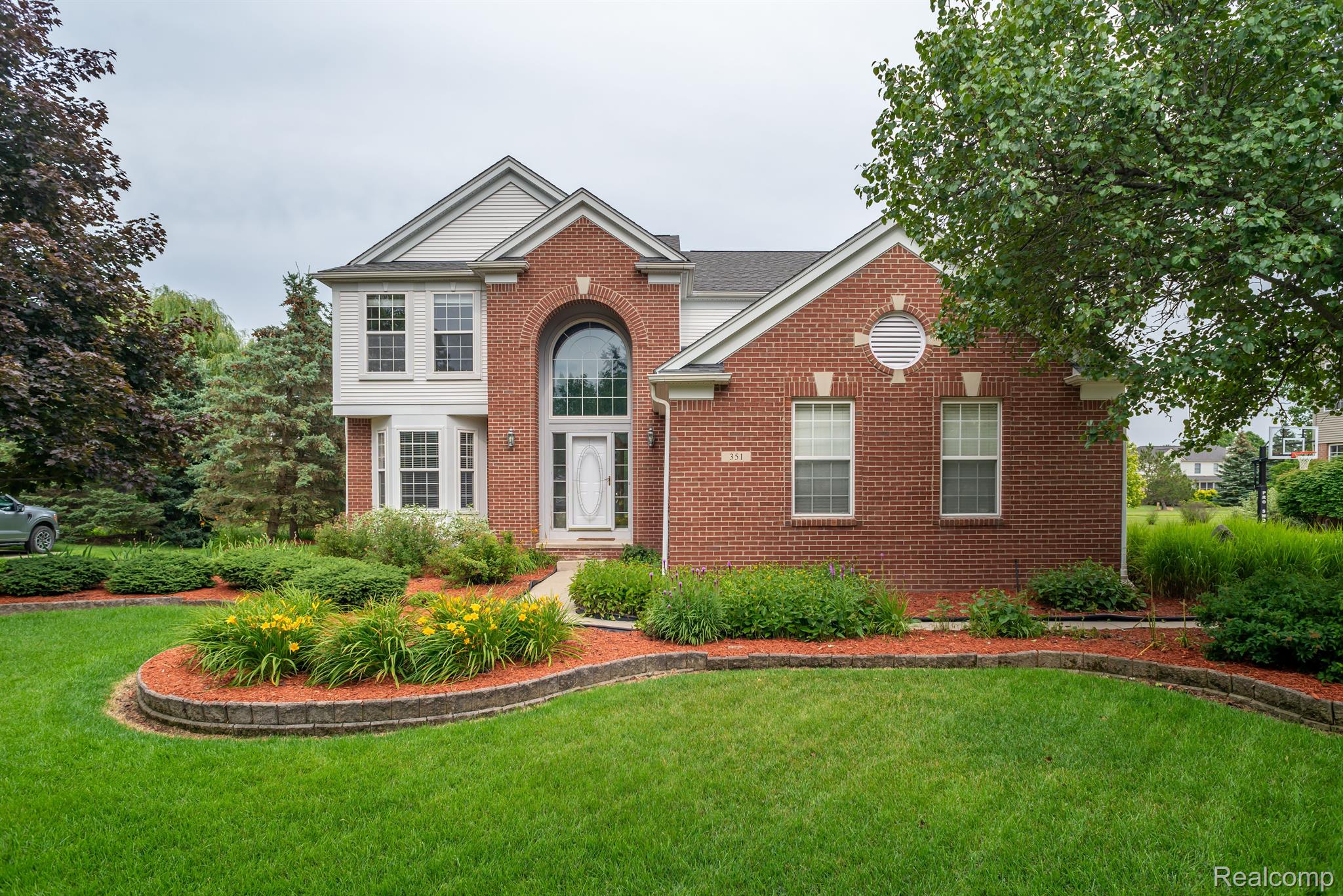 351 Springfield Drive Canton, MI 48188 - Photo 1 of 30 Gallery Image 1