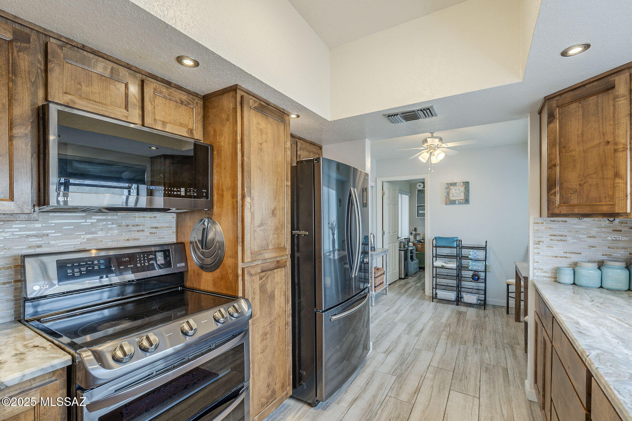 385 West Rio-Santa Cruz Green Valley, AZ 85614 - Photo 12 of 29 Gallery Image 12