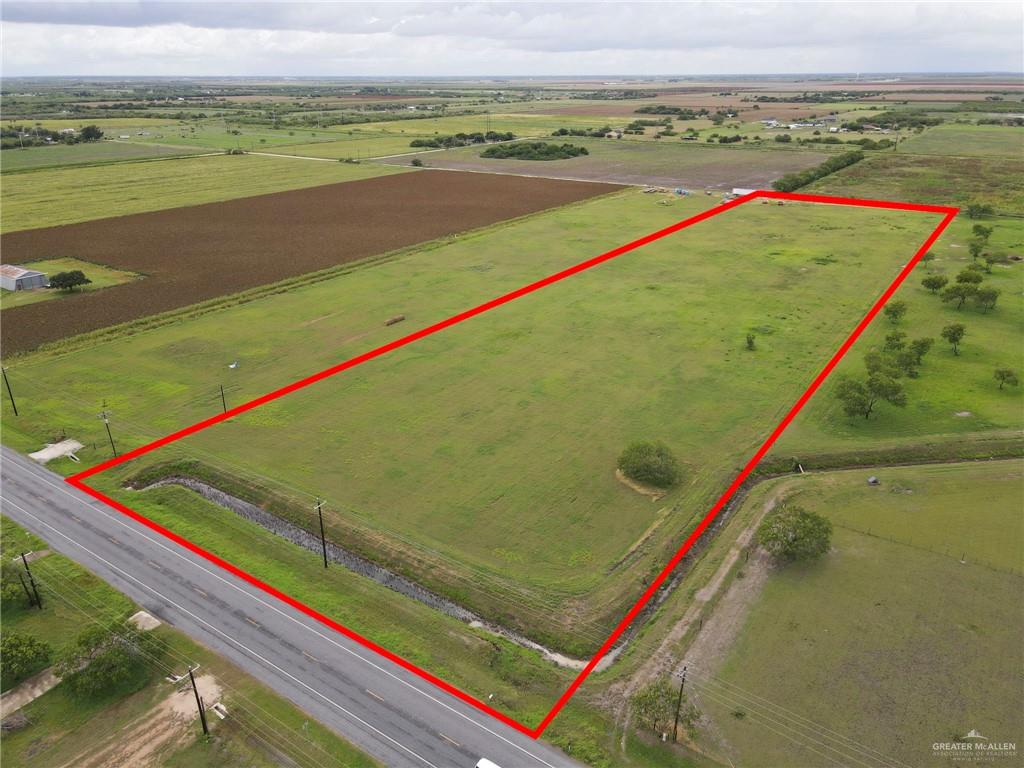 506 Santa Rosa Santa Rosa, TX 78593 - Photo 5 of 9 a view of an outdoor space and swimming pool