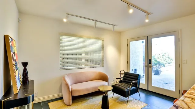 $7,000 | 203 Frankfort Avenue, Huntington Beach, CA 92648