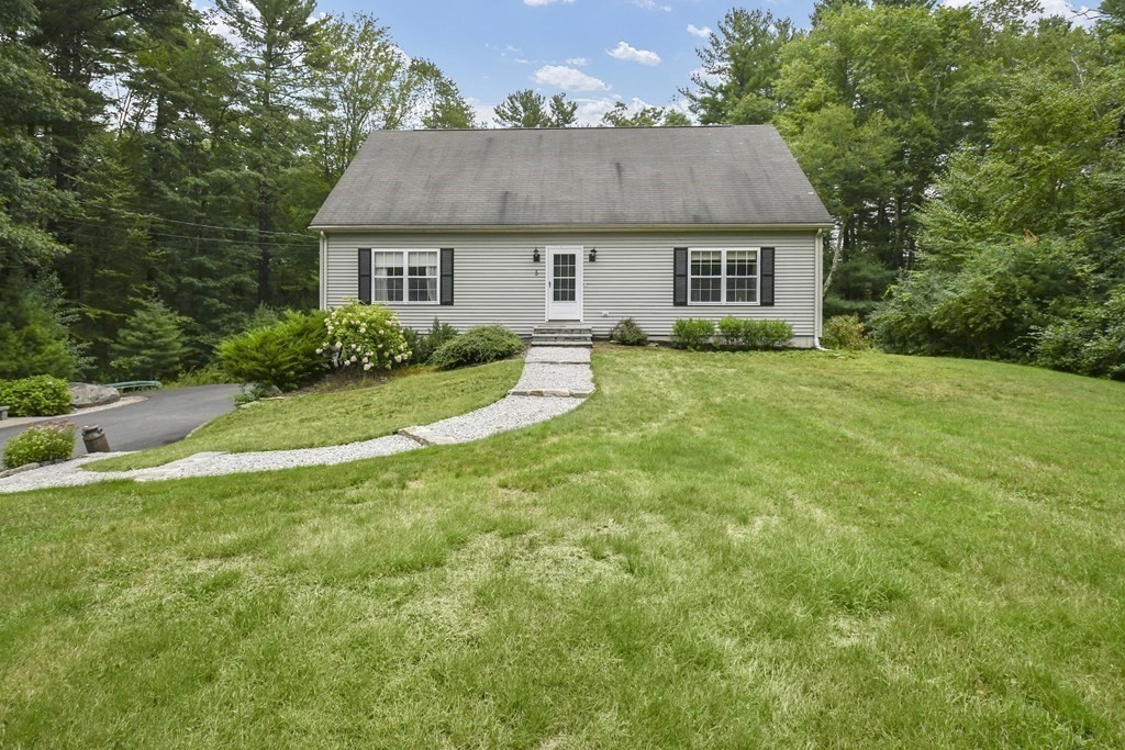 5 Pine Island Road Milford, MA 01757 - Photo 2 of 27