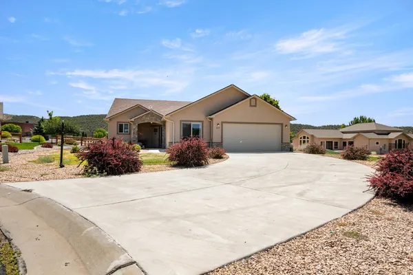 $395,000 | 325 Southeast Cobblestone Court, Cedaredge, CO 81413
