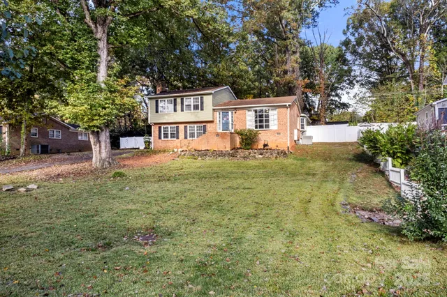 a house view with a outdoor space