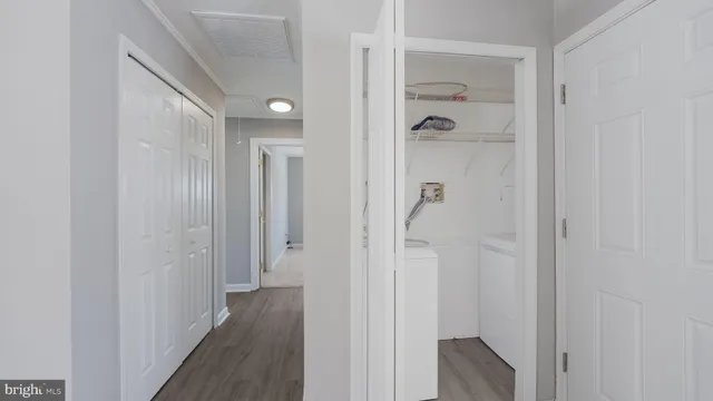 $2,300 | 11 Glenwood Lane, Levittown, PA 19055