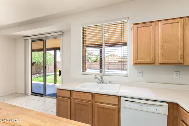 $2,350 | 6771 West Bronco Trail, Peoria, AZ 85383