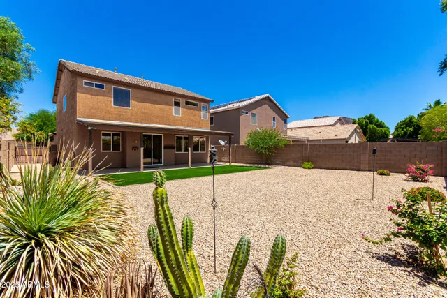 $2,350 | 6771 West Bronco Trail, Peoria, AZ 85383