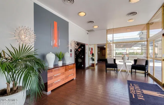 $157,999 | 4750 North Central Avenue, Unit 3A, Phoenix, AZ 85012