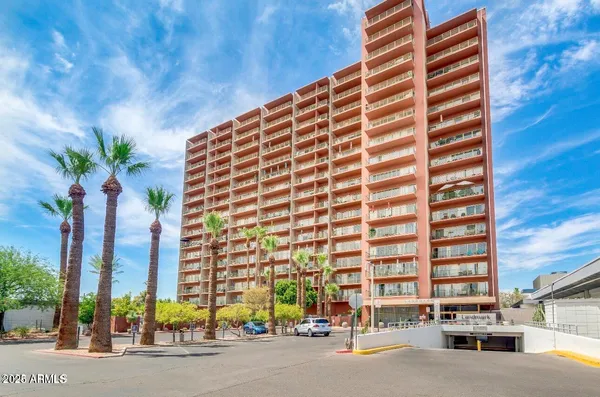 $157,999 | 4750 North Central Avenue, Unit 3A, Phoenix, AZ 85012