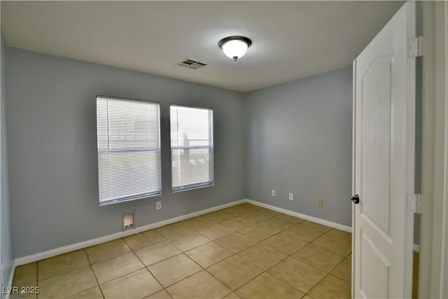 $2,095 | 4198 Apple Oak Court, Las Vegas, NV 89115