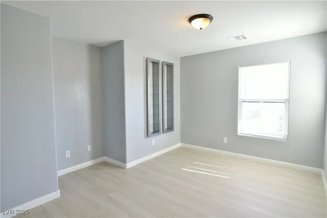 $2,095 | 4198 Apple Oak Court, Las Vegas, NV 89115