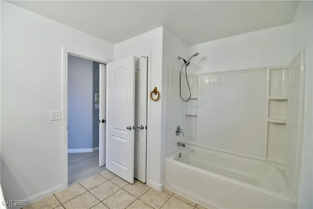 $2,095 | 4198 Apple Oak Court, Las Vegas, NV 89115