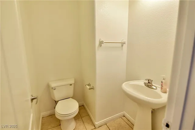 $2,095 | 4198 Apple Oak Court, Las Vegas, NV 89115