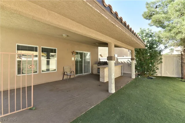 $2,095 | 4198 Apple Oak Court, Las Vegas, NV 89115