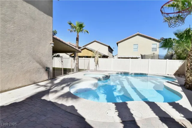 $2,095 | 4198 Apple Oak Court, Las Vegas, NV 89115