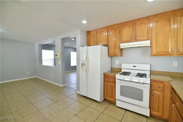 $2,095 | 4198 Apple Oak Court, Las Vegas, NV 89115