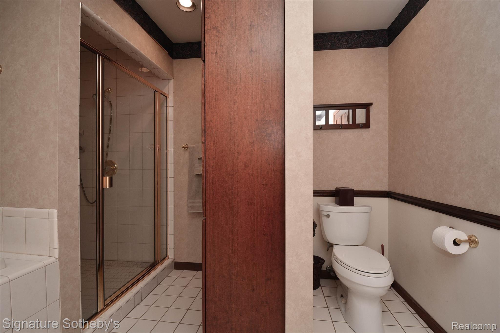8463 Hartland Road Fenton, MI 48430 - Photo 17 of 54 DSC_6371.jpg