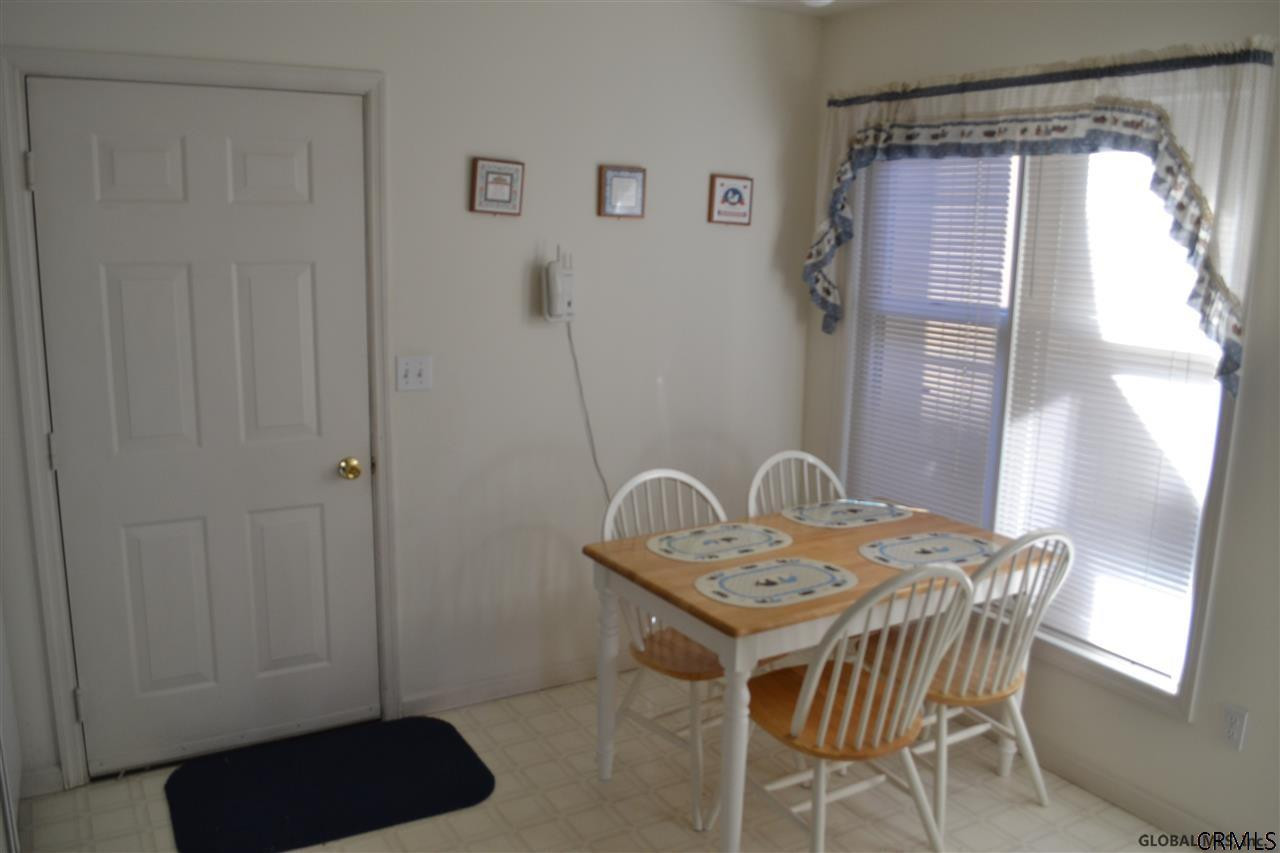194 Harvard Road Colonie, NY 12189 - Photo 7 of 23 Photo 7