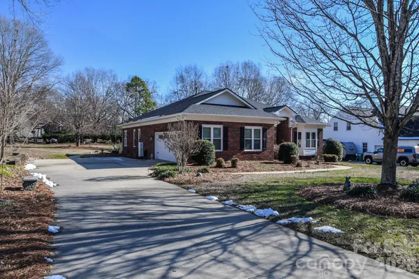 $549,900 | 5314 Woodridge Drive, Wesley Chapel, NC 28110