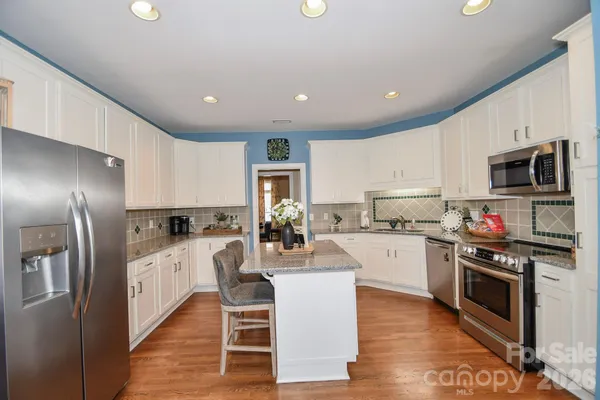 $549,900 | 5314 Woodridge Drive, Wesley Chapel, NC 28110