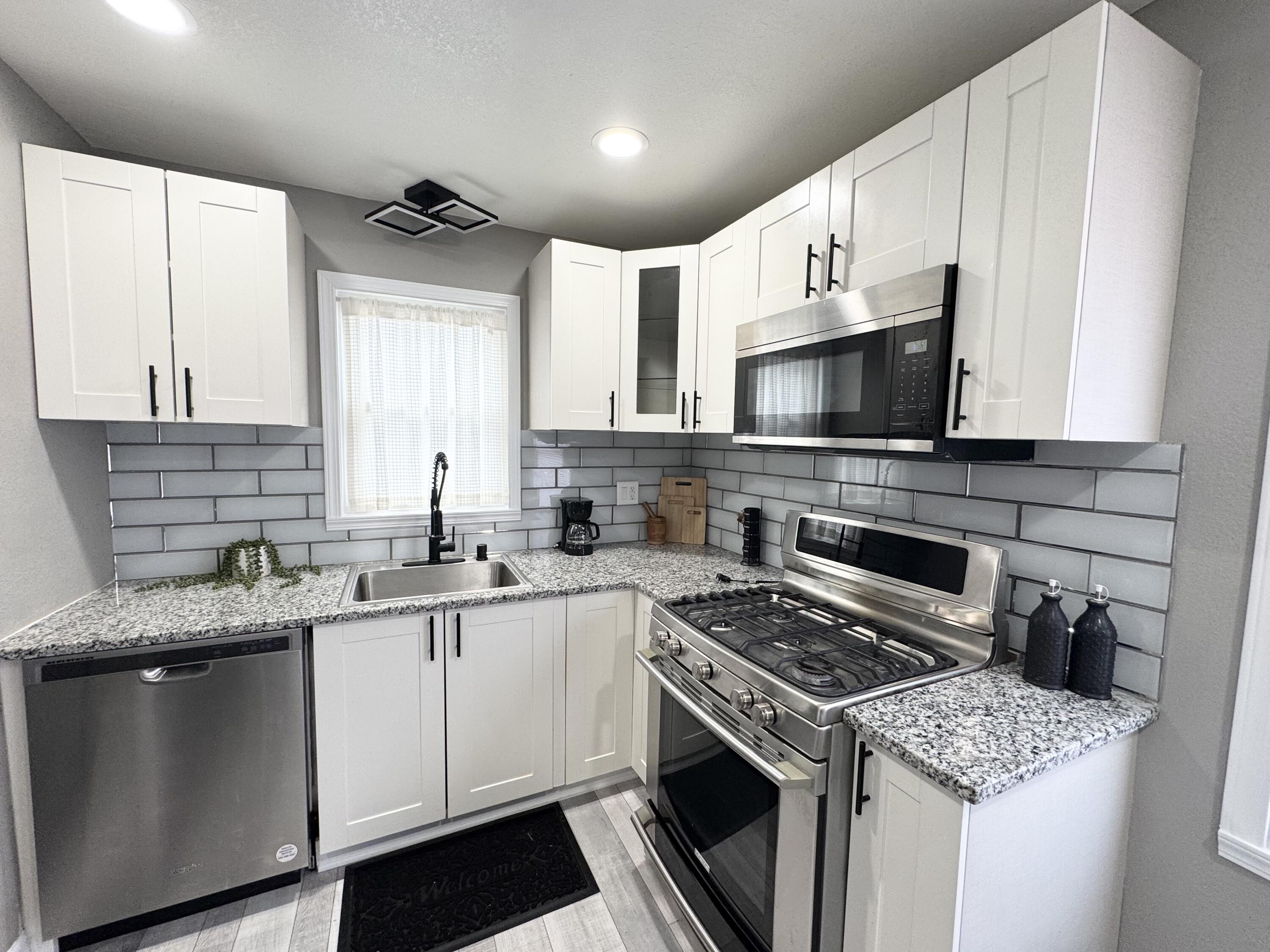 5931 North 42nd Street Milwaukee, WI 53209 - Photo 2 of 18 IMG_4289