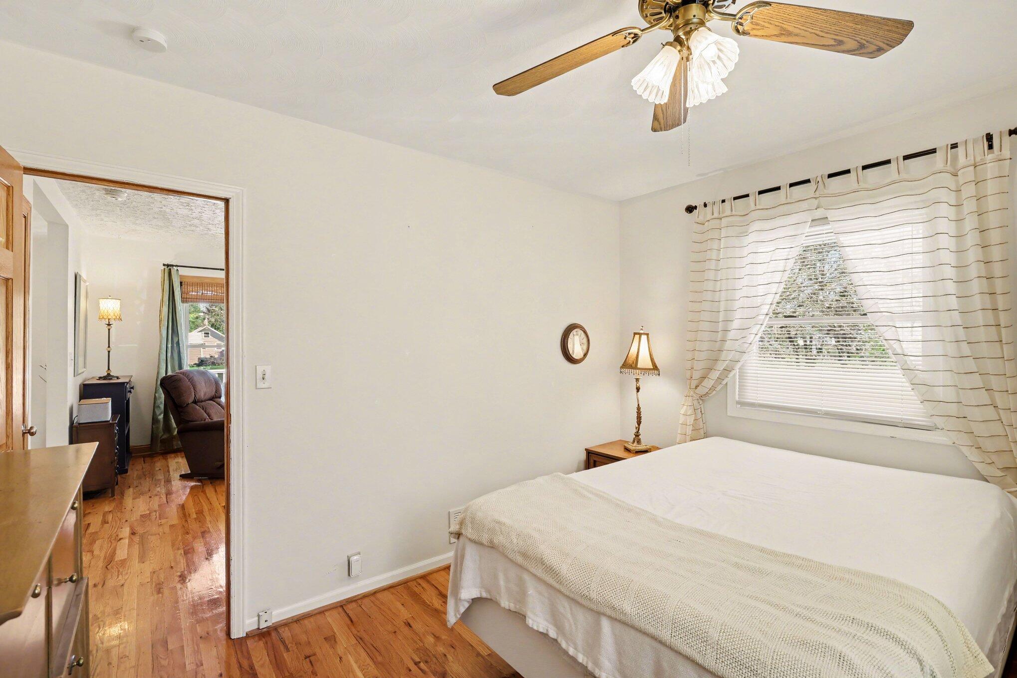 326 West Chart Street Plainwell, MI 49080 - Photo 16 of 27 018_file_3259